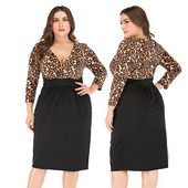 Modern női ruha V-nyakkal és 3/4-es ujjakkal