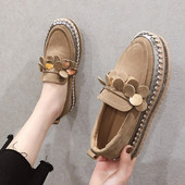 Öko velúrból készült női mokaszin fekete és barna díszítéssel