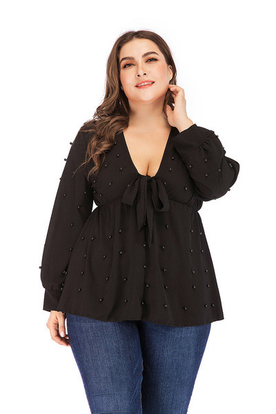 Alkalmi női blúz V-nyakkal, fekete színben