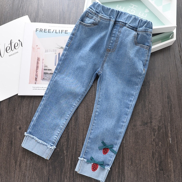 Új modell gyerekfarmer lányoknak hímzéssel