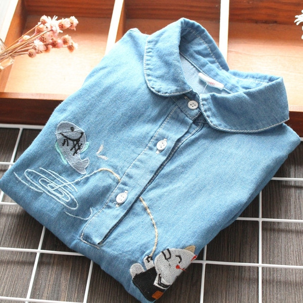 Új modell gyerekruha lányoknak kék színben, gombokkal