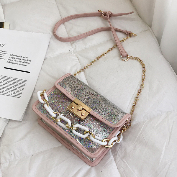 Modern női táska fényes elemekkel három színben, rövid és hosszú lánccal