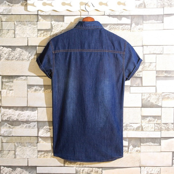Cămașă bărbătească din denim în două culori cu mâneci scurte și buzunare