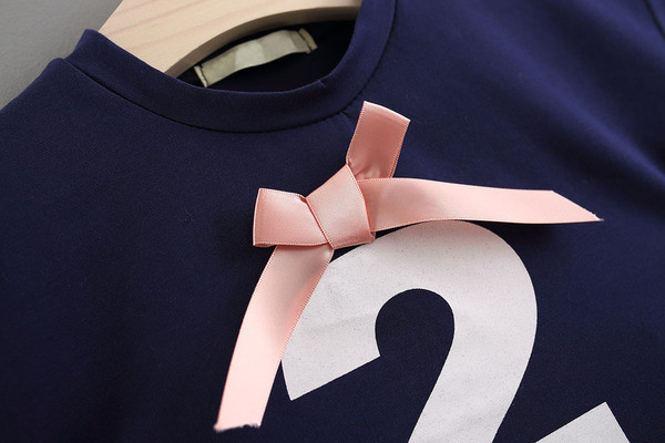 Μοντέρνο παιδικό σετ φούστα και μπλούζα  με κομμάτια σε δύο χρώματα