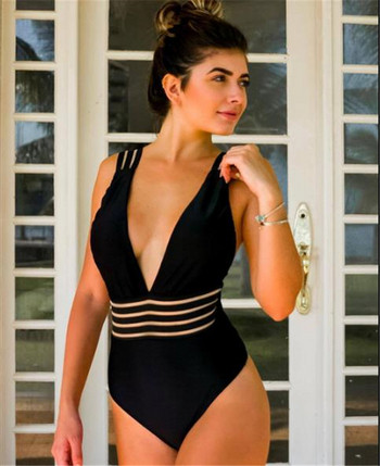 Μοντέρνο full swimsuit με V-neck και διαφανή στοιχεία σε μαύρο χρώμα