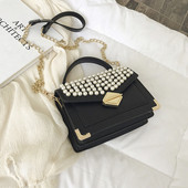 Modern női műbőr négy színben, dekorgyöngyökkel és fém rögzítéssel