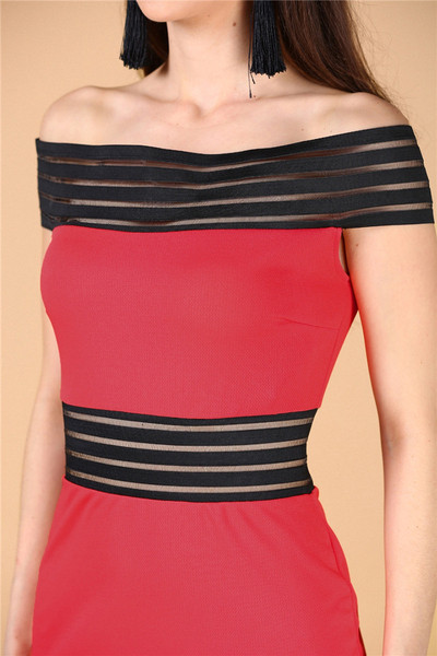 Stílusos női ruha Vékony modell piros és fekete színben