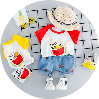 Σύγχρονο παιδικό σετ για αγόρια - μπλούζα και  παντελόνια 