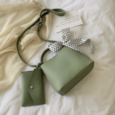 Μοντέρνα γυναικεία τσάντα  με  πορτοφόλη από  οικολογικό δέρμα σε πέντε χρώματα