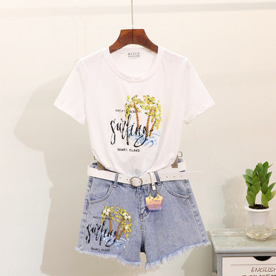 Μοντέρνο γυναικείο σετ -  μπλουζάκι και  τζιν με πούλιες