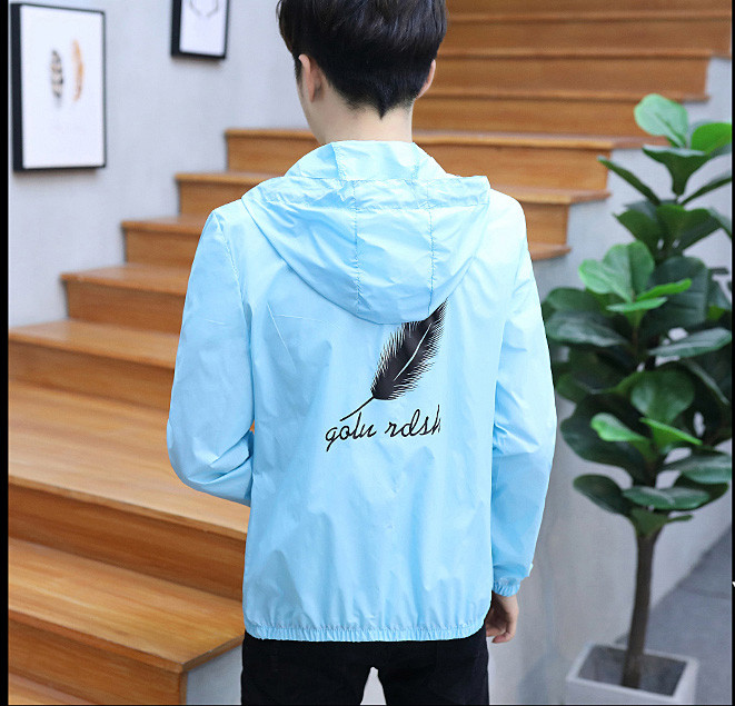 Férfi tavaszi kabát négy színben, rátéttel