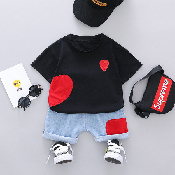 Modern gyerek szett fiúknak fehér és fekete színben