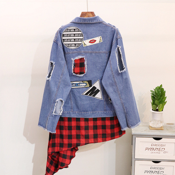 ΝΕΟ  μοντέρνο μοντέλο ασύμμετρου γυναικείο μπουφάν  με έγχρωμα εμβλήματα