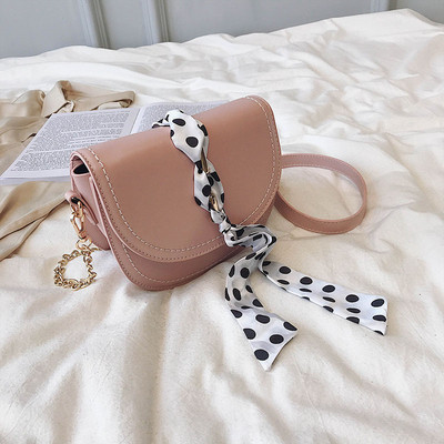 Öt színben, ökológiai bőrből készült stílusos női táska fémlánccal két méretben