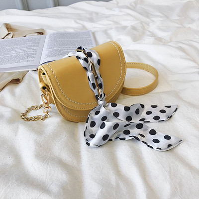 Öt színben, ökológiai bőrből készült stílusos női táska fémlánccal két méretben