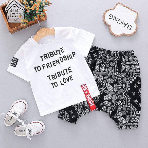 Set copii model nou in trei culori pentru baieti