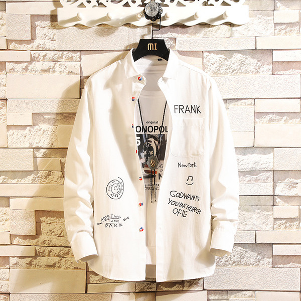 Modern férfi ing három színben feliratokkal és zsebbel