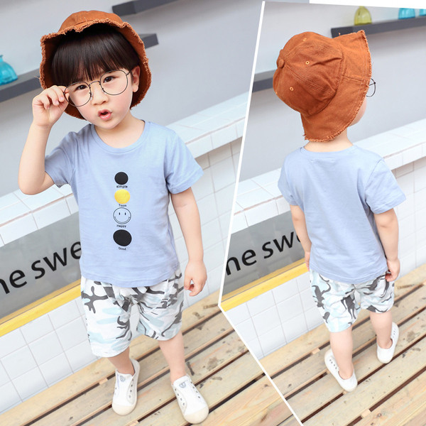 Stílusos kétrészes gyerekkészlet fiúknak