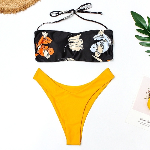 Modern kétrészes fürdőruha virágos motívumokkal több színben