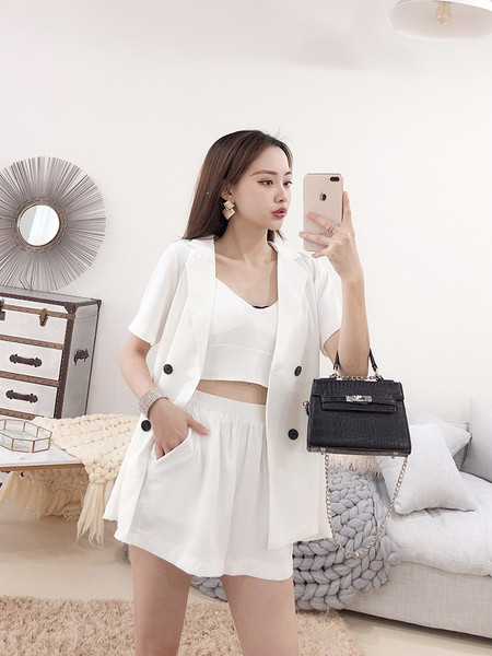 Set de top, pantaloni scurți și jachetă elegant pentru femei în trei culori