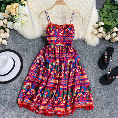 Színes női nyári ruha pántokkal