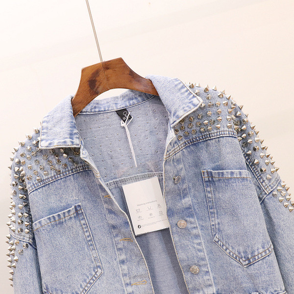 Дамско дънково яке с метален елемент 