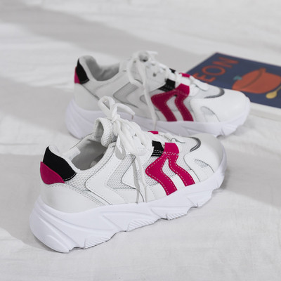 Γυναικεία αναπνέοντα αθλητικά πάνινα παπούτσια σε τρία χρώματα