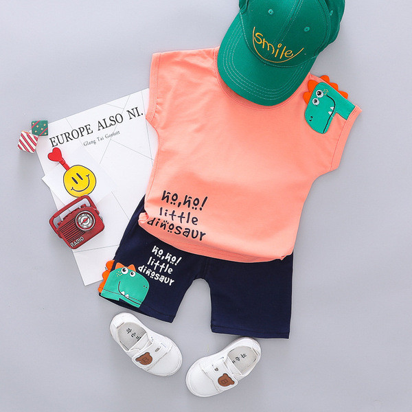 Modern gyerek szett fiúknak három színű blúzban és nadrágban