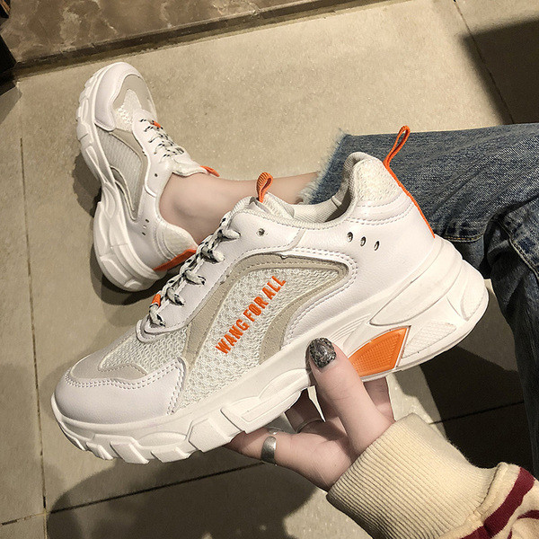 Női sportcipő vastag talppal, többféle színben