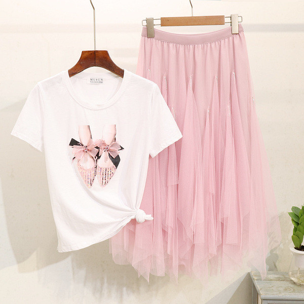 Modern női készlet két részből - póló és szoknya