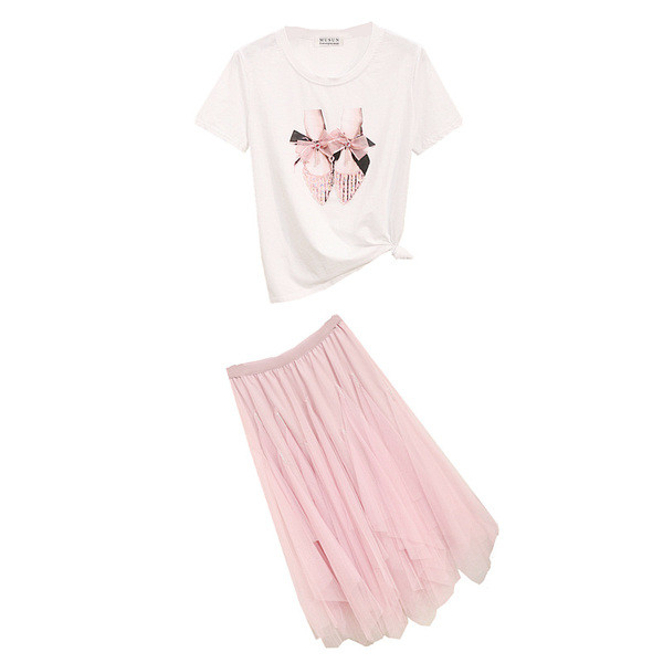 Modern női készlet két részből - póló és szoknya