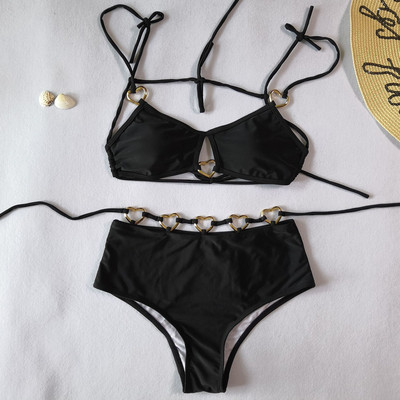 Γυναικείο μαγιό μπικίνι σε μαύρο χρώμα με μεταλλική διακόσμηση
