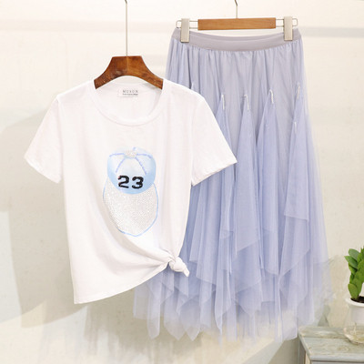 Modern női szoknya és póló szett