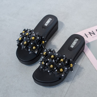 Papuci moderni de dama decorati cu perle si pietre in trei culori