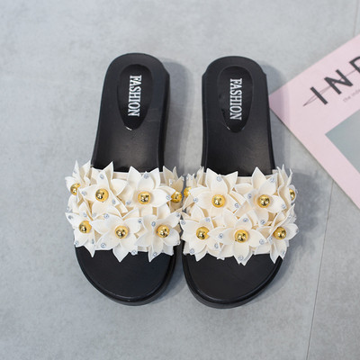 Papuci moderni de dama decorati cu perle si pietre in trei culori