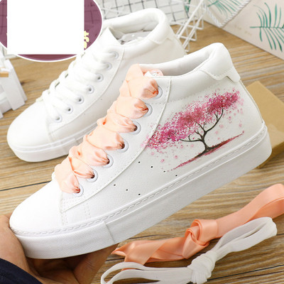 Stílusos női tornacipő rózsaszín rátéttel