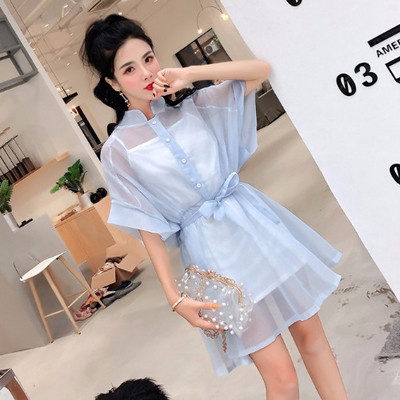 Modern női ruha gombokkal és széles ujjú három színben