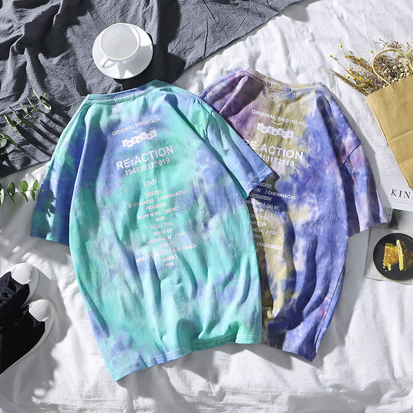 Férfi póló három színben O-nyakkal és feliratokkal