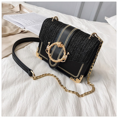 Geanta de dama eleganta cu inchidere metalica in mai multe culori