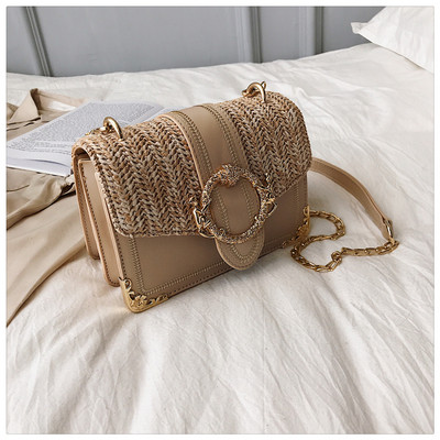 Geanta de dama eleganta cu inchidere metalica in mai multe culori