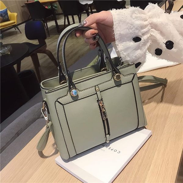 Geanta de dama moderna cu maner lung si scurt