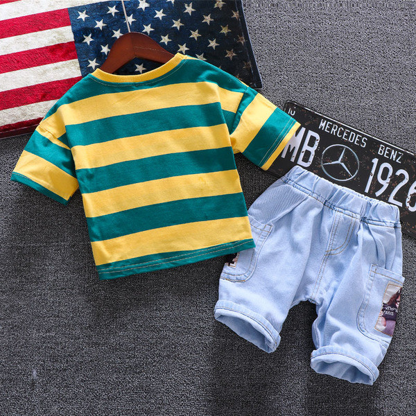 Két részből álló gyerek szett fiú farmerhez és blúzhoz