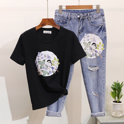 Set casual dama de blugi si tricou cu aplicatie colorata