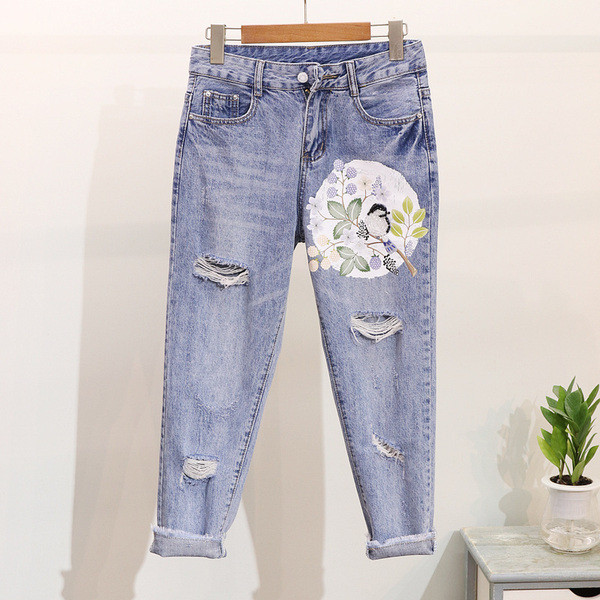 Set casual dama de blugi si tricou cu aplicatie colorata