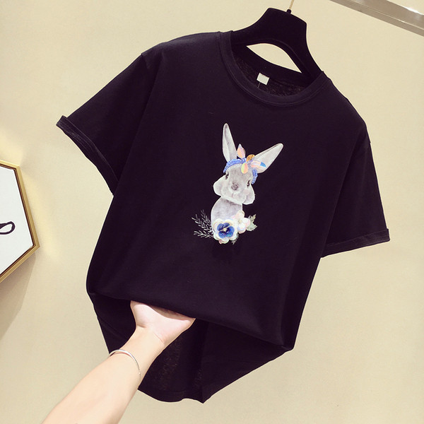 Μοντέρνα γυναικεία μπλούζα με εφαρμογές και τρισδιάστατο στοιχείο σε διάφορα χρώματα