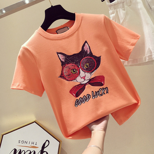 Καθημερινή γυναικεία t-shirt με εφαρμογή και επιγραφή σε διάφορα χρώματα