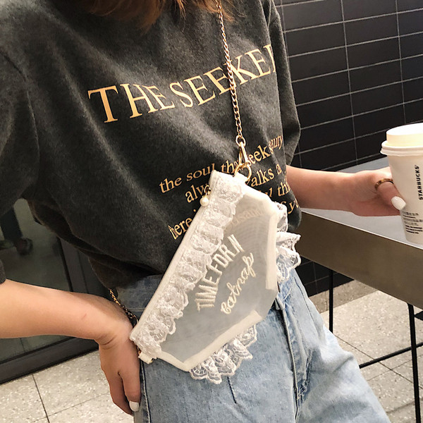 Modern női táska 3D elemekkel és hímzéssel három színben