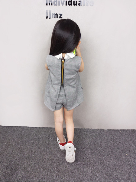 Modern gyerek szett lányoknak szürke színben