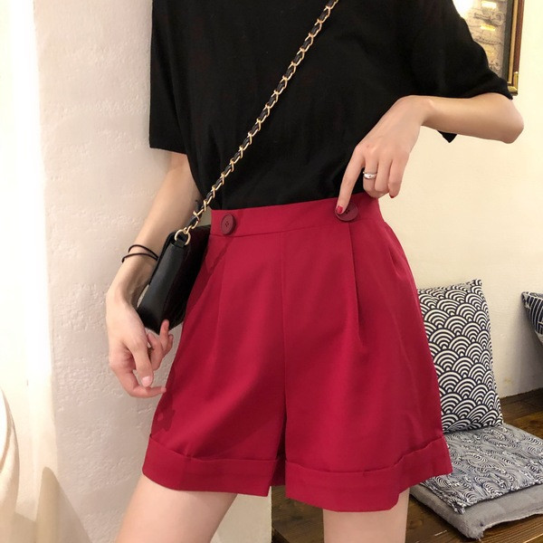 Stílusos női rövidnadrág széles modell két színben