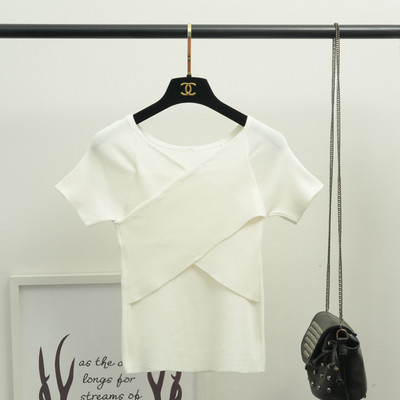 Alkalmi női póló V-nyakkal, négy színben